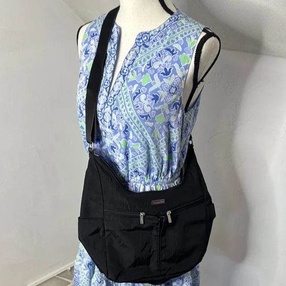 Baggallini Black Nylon Crossbody Bag NYB7886K - Picture 8 of 9